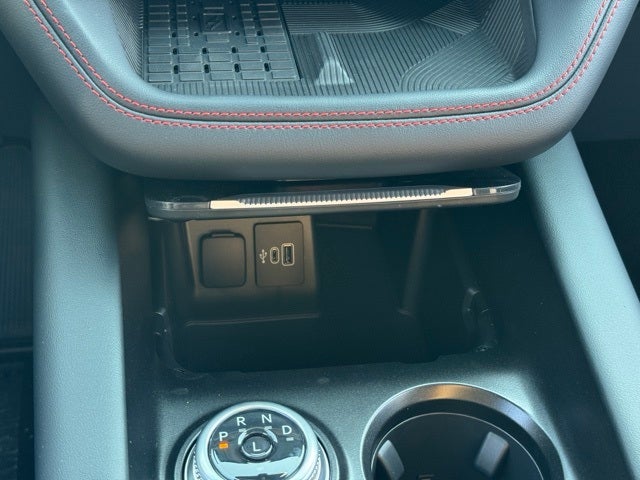 2025 Ford Explorer ST-Line w/Panoramic Vista Roof + Second Row Heated Seats