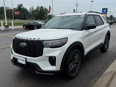 2026 Ford Explorer ST-Line w/Fixed Glass Roof
