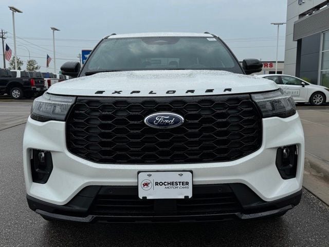 2026 Ford Explorer ST-Line w/Fixed Glass Roof