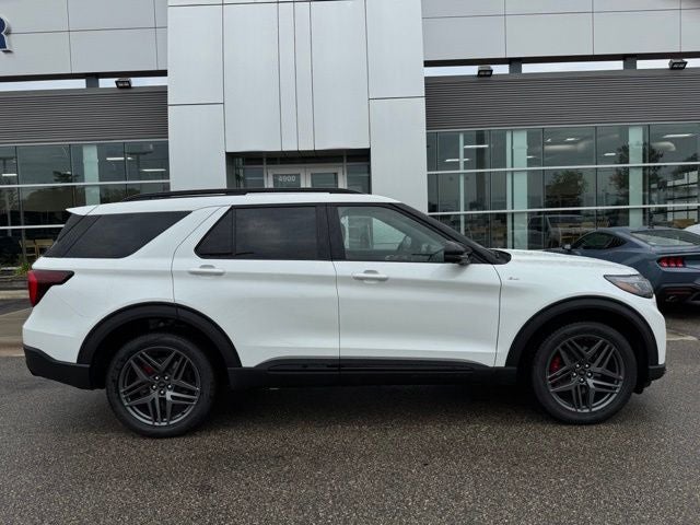 2026 Ford Explorer ST-Line w/Fixed Glass Roof