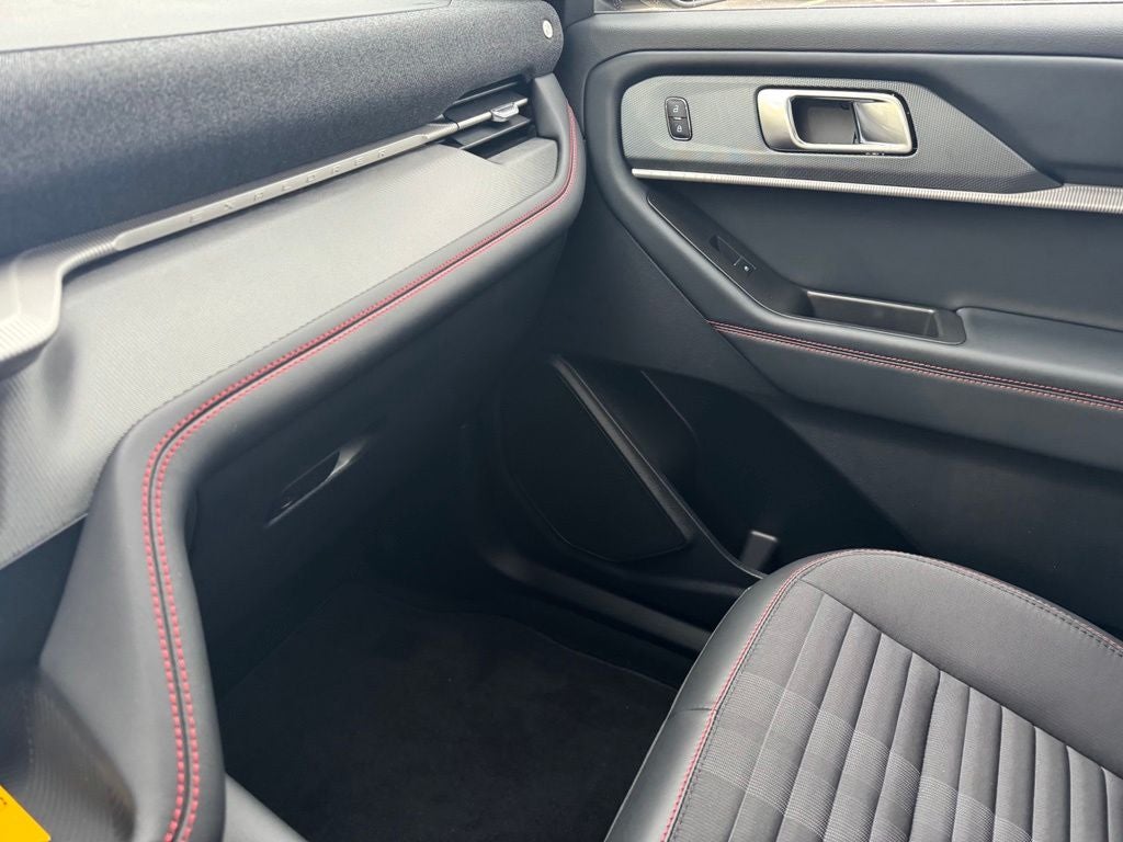 2026 Ford Explorer ST-Line w/Glass Roof + Premium Pkg