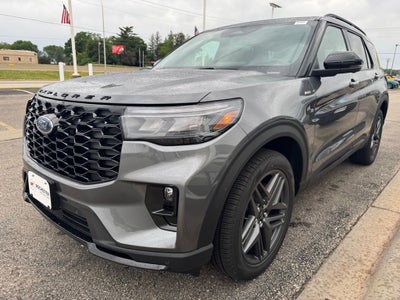 2026 Ford Explorer ST-Line w/Glass Roof + Premium Pkg