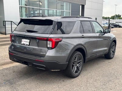 2026 Ford Explorer ST-Line w/Glass Roof + Premium Pkg