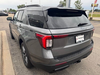 2026 Ford Explorer ST-Line w/Glass Roof + Premium Pkg