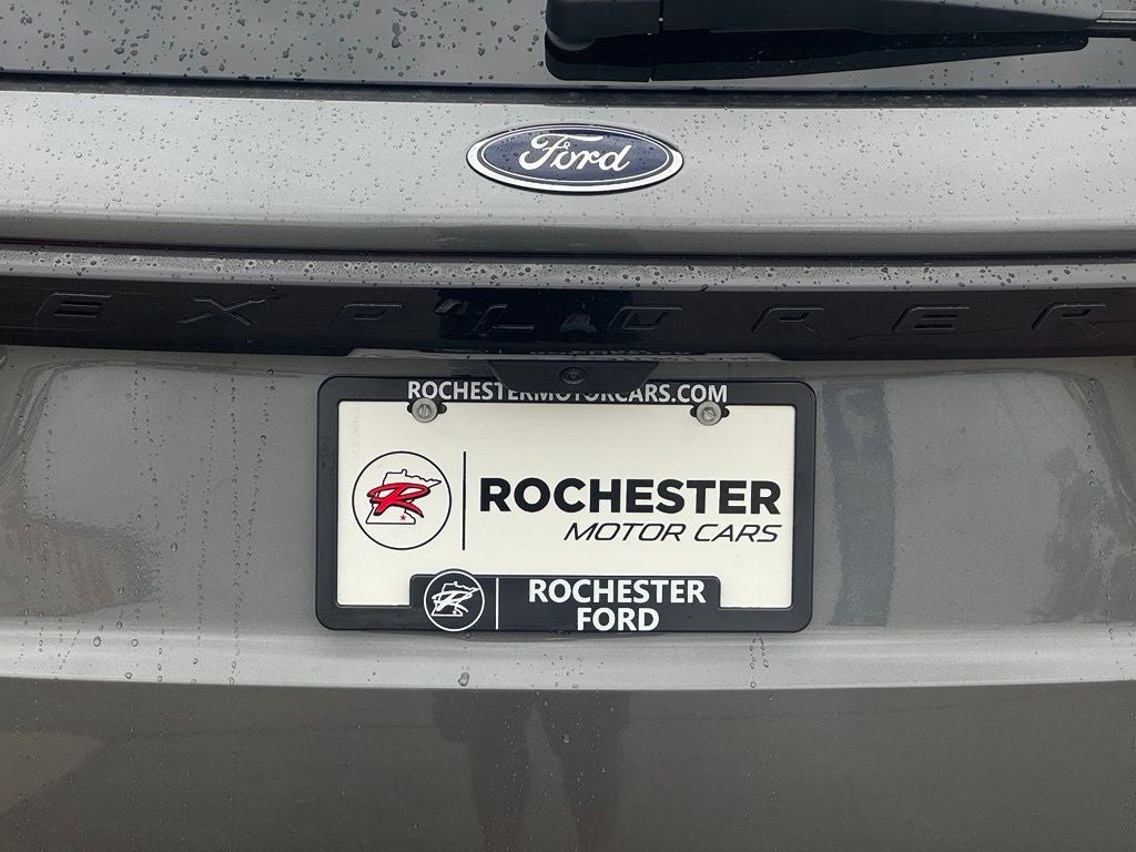 2026 Ford Explorer ST-Line w/Glass Roof + Premium Pkg