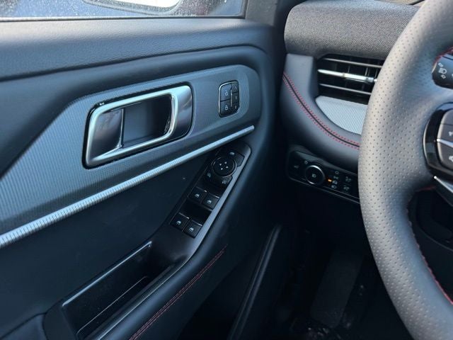 2026 Ford Explorer ST-Line Street Pack