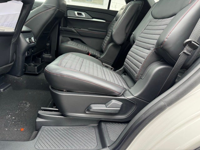 2026 Ford Explorer ST-Line Street Pack