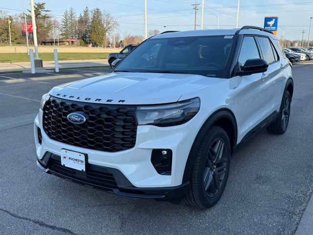 2026 Ford Explorer ST-Line w/ Panoramic Glass Roof