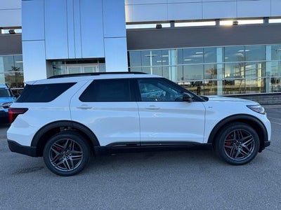 2026 Ford Explorer ST-Line w/ Panoramic Glass Roof