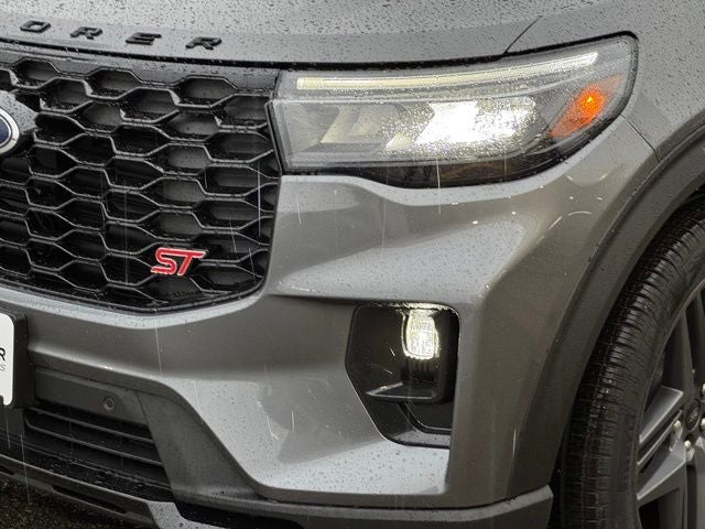 2026 Ford Explorer ST w/Glass Roof + Massaging Seats
