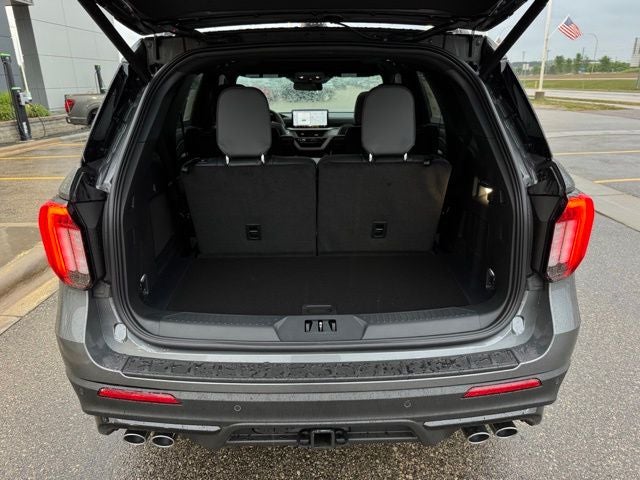 2026 Ford Explorer ST w/Glass Roof + Massaging Seats