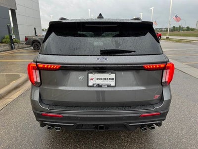 2026 Ford Explorer ST w/Glass Roof + Massaging Seats