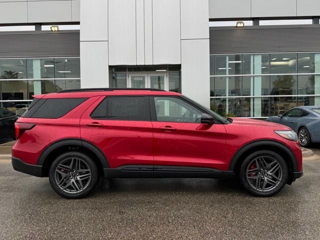 2026 Ford Explorer ST w/Fixed Glass Roof + Massaging Seats