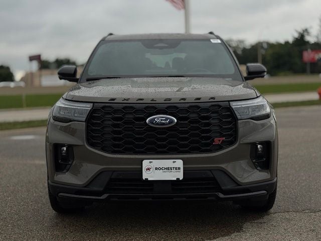 2026 Ford Explorer ST w/Glass Roof + Massaging Seats