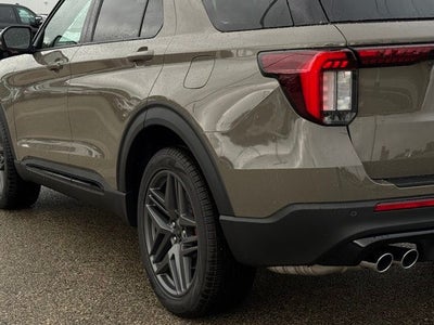 2026 Ford Explorer ST w/Glass Roof + Massaging Seats