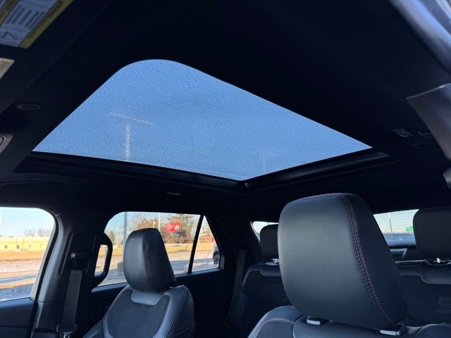 2026 Ford Explorer ST w/Glass Roof + Massaging Seats