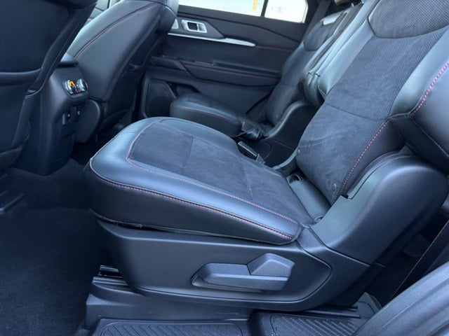 2026 Ford Explorer ST w/Glass Roof + Massaging Seats