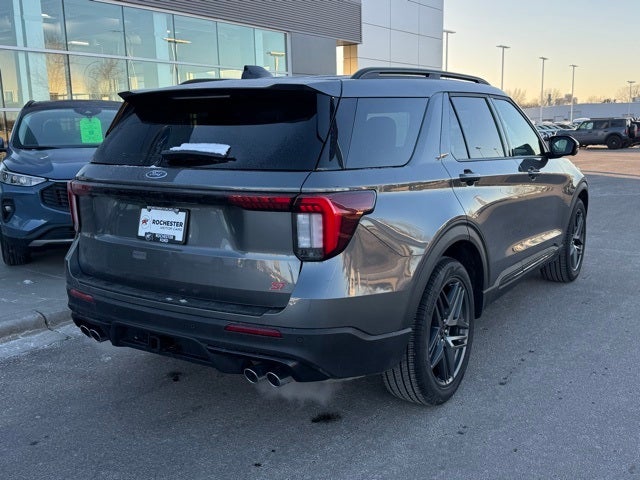 2026 Ford Explorer ST w/Glass Roof + Massaging Seats