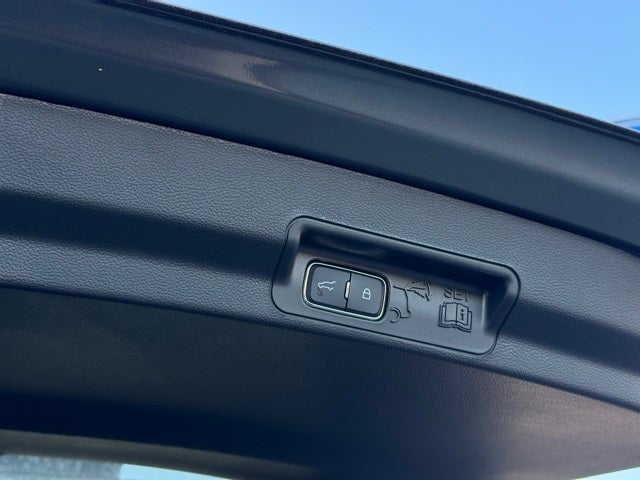 2026 Ford Explorer ST w/Glass Roof + Massaging Seats