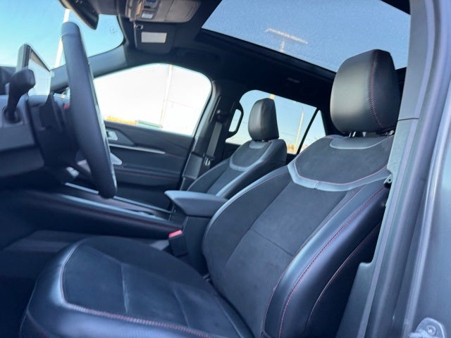 2026 Ford Explorer ST w/Glass Roof + Massaging Seats