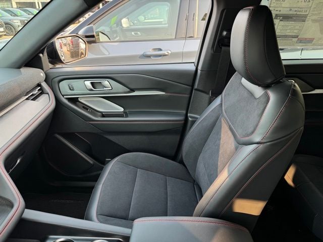 2026 Ford Explorer ST w/Glass Roof + Massaging Seats