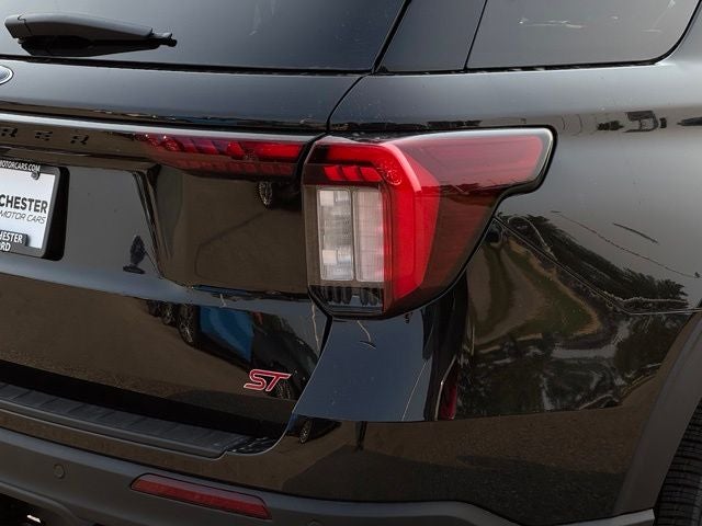 2026 Ford Explorer ST w/Glass Roof + Massaging Seats