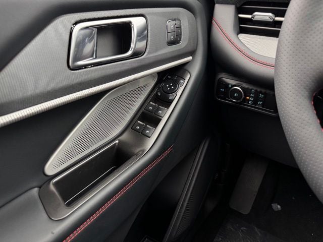2026 Ford Explorer ST w/Fixed Glass Roof + Massaging Seats