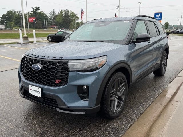 2026 Ford Explorer ST w/Fixed Glass Roof + Massaging Seats