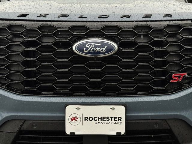 2026 Ford Explorer ST w/Fixed Glass Roof + Massaging Seats