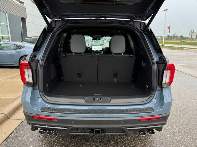 2026 Ford Explorer ST w/Fixed Glass Roof + Massaging Seats