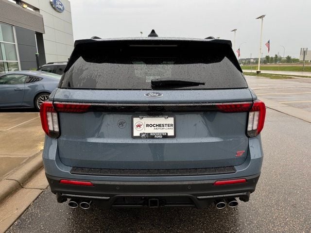 2026 Ford Explorer ST w/Fixed Glass Roof + Massaging Seats