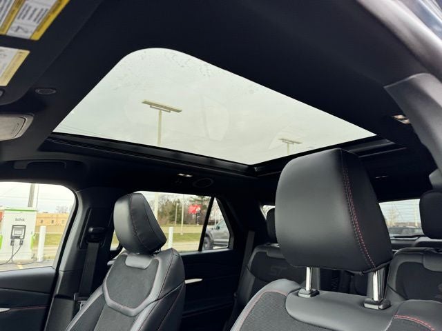 2026 Ford Explorer ST w/Panoramic Glass Roof + Massaging Seats