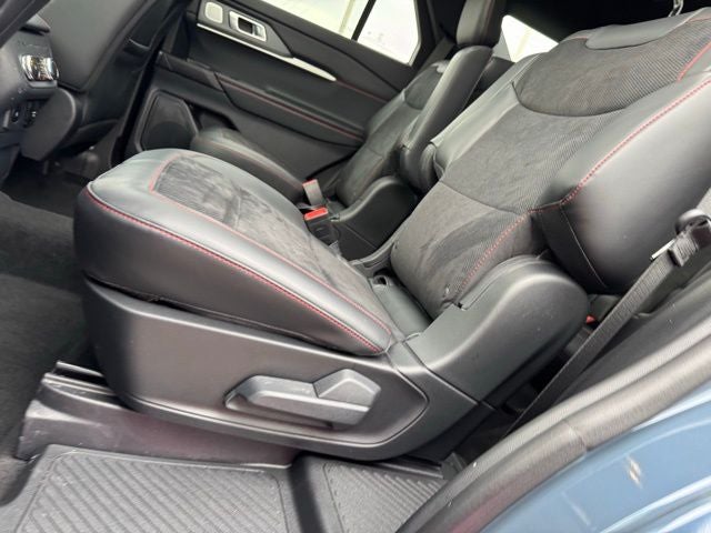 2026 Ford Explorer ST w/Panoramic Glass Roof + Massaging Seats