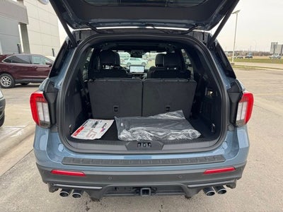 2026 Ford Explorer ST w/Panoramic Glass Roof + Massaging Seats