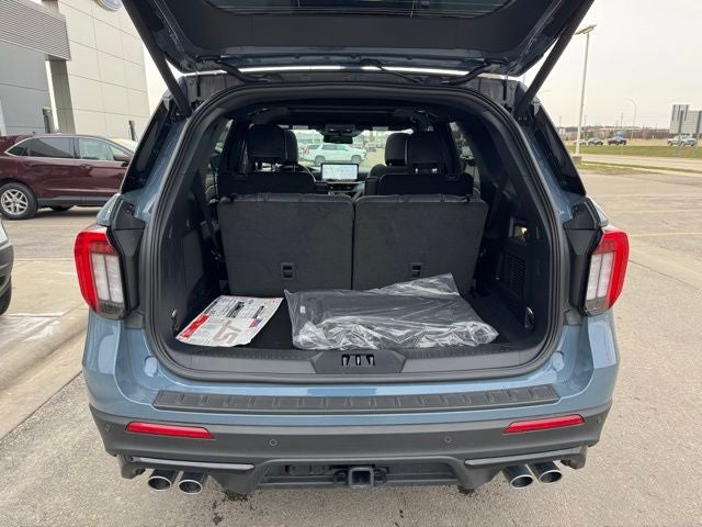 2026 Ford Explorer ST w/Panoramic Glass Roof + Massaging Seats