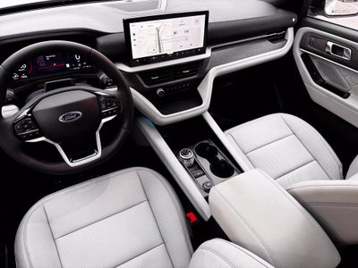 2027 Ford Explorer Platinum w/Panoramic Vista Roof + Ultimate Pkg