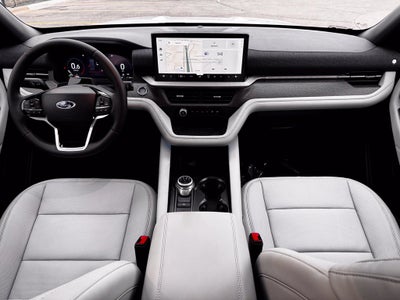 2027 Ford Explorer Platinum w/Panoramic Vista Roof + Ultimate Pkg