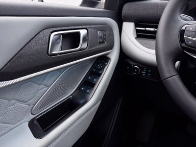 2027 Ford Explorer Platinum w/Panoramic Vista Roof + Ultimate Pkg