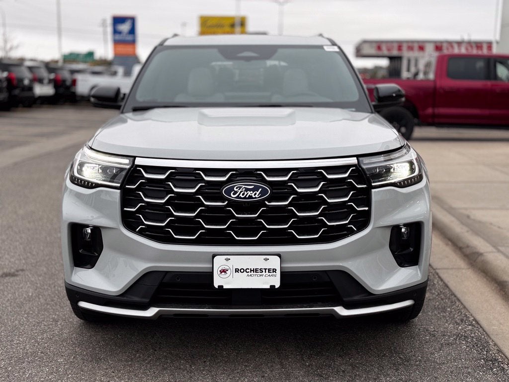 2027 Ford Explorer Platinum w/Panoramic Vista Roof + Ultimate Pkg
