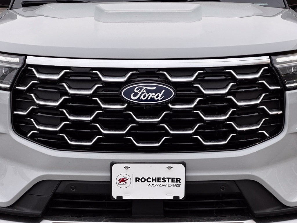 2027 Ford Explorer Platinum w/Panoramic Vista Roof + Ultimate Pkg