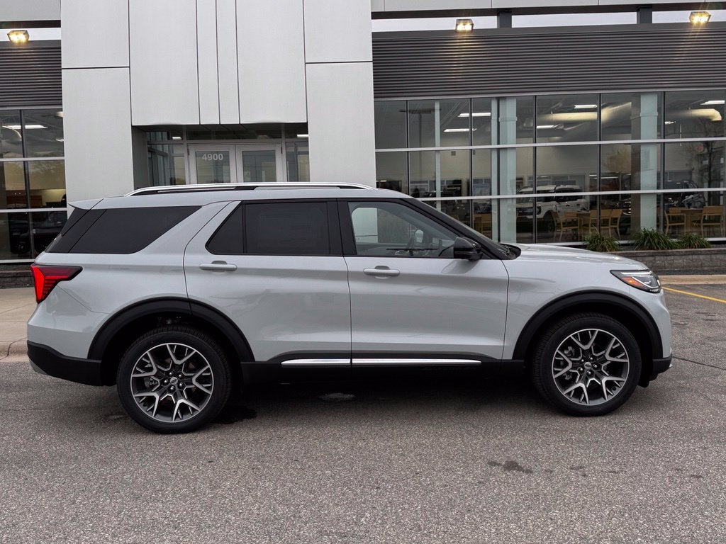 2027 Ford Explorer Platinum w/Panoramic Vista Roof + Ultimate Pkg
