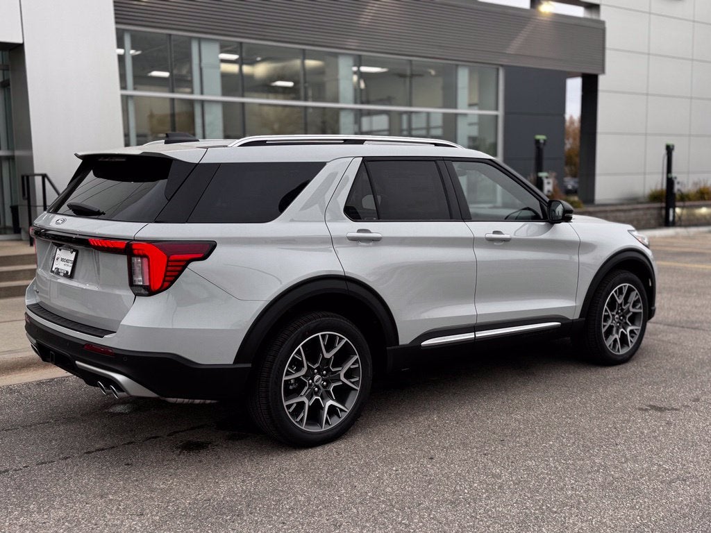 2027 Ford Explorer Platinum w/Panoramic Vista Roof + Ultimate Pkg