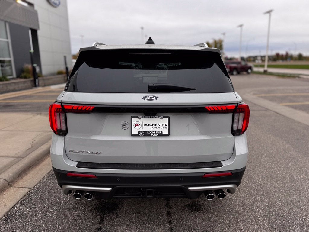 2027 Ford Explorer Platinum w/Panoramic Vista Roof + Ultimate Pkg