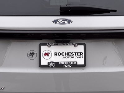 2027 Ford Explorer Platinum w/Panoramic Vista Roof + Ultimate Pkg