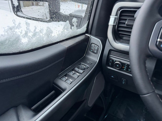 2026 Ford F-350SD Lariat w/ Twin Panel Moonroof + 2kw Pro Power Onboard