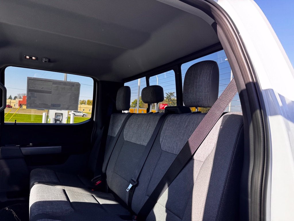 2027 Ford F-350SD XLT w/5th Wheel Prep + 360 Camera