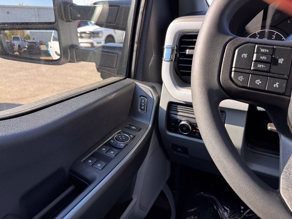 2027 Ford F-350SD XLT w/5th Wheel Prep + 360 Camera