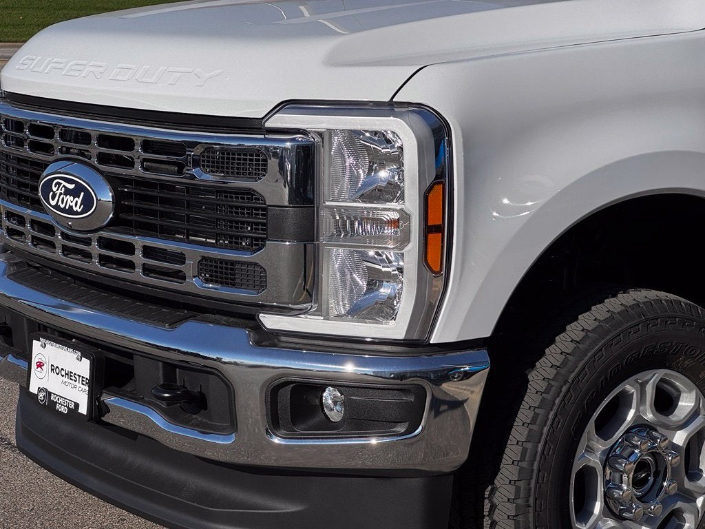 2027 Ford F-350SD XLT w/5th Wheel Prep + 360 Camera