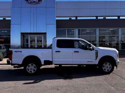 2027 Ford F-350SD XLT w/5th Wheel Prep + 360 Camera