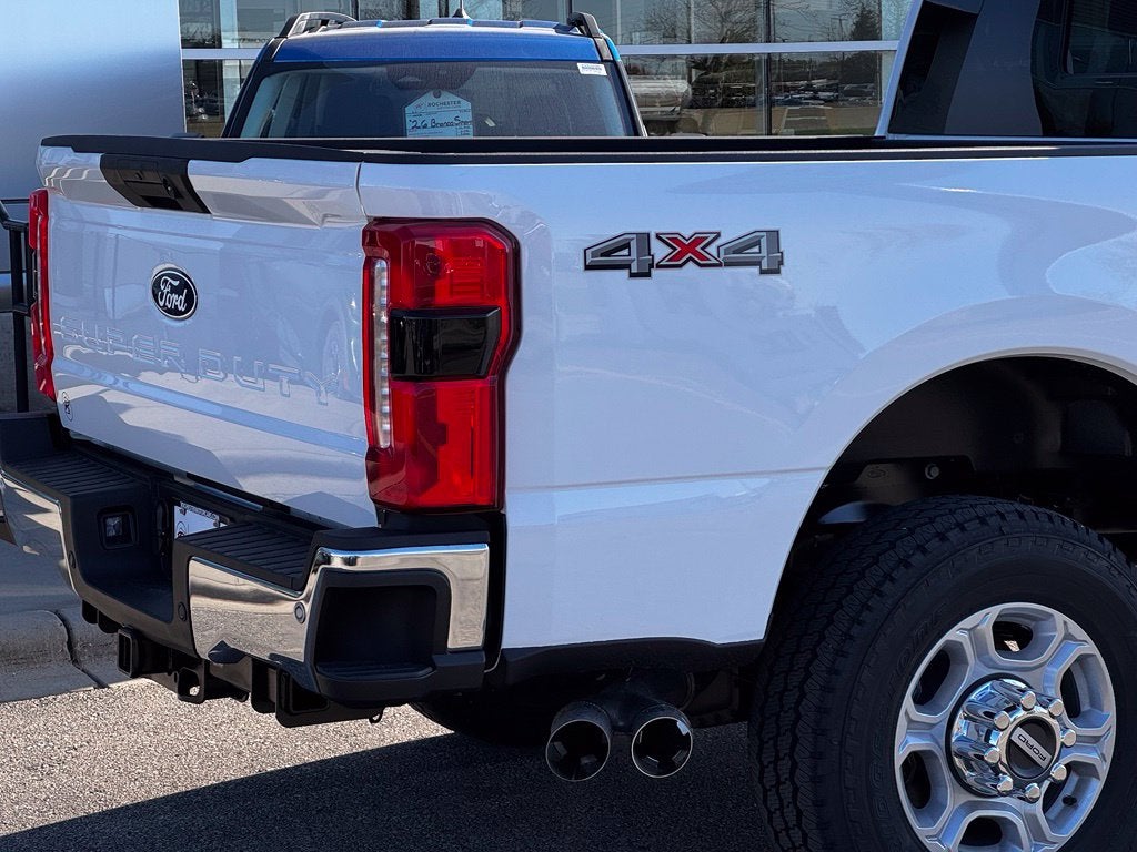 2027 Ford F-350SD XLT w/5th Wheel Prep + 360 Camera